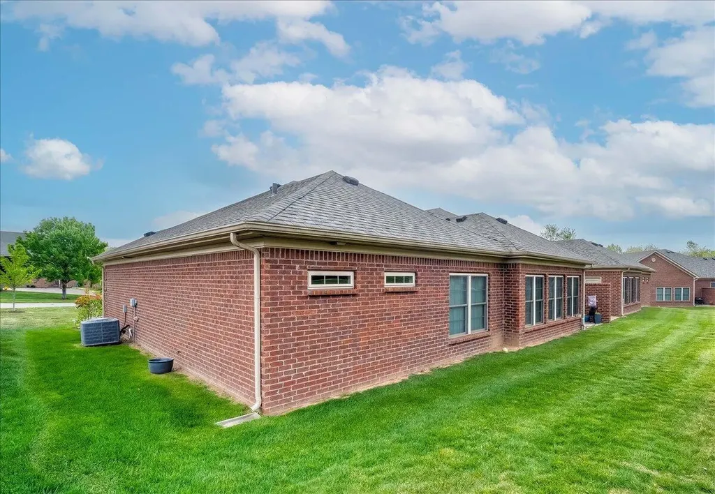 2047 Berry Hill Drive Frankfort KY 40601