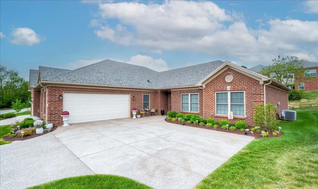 2047 Berry Hill Drive Frankfort KY 40601