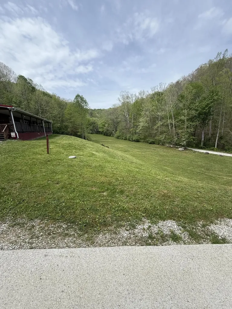 127 Mccoy Branch Road Louisa KY 41230