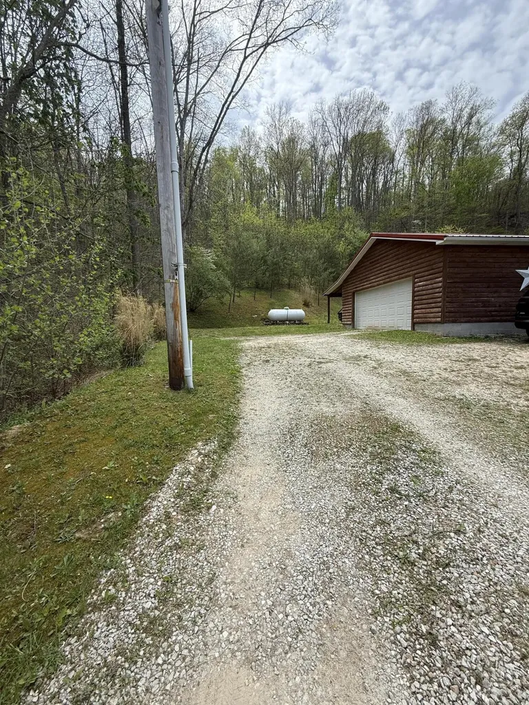 127 Mccoy Branch Road Louisa KY 41230