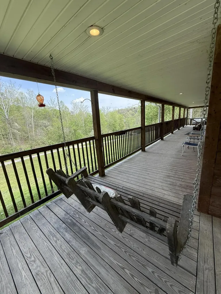 127 Mccoy Branch Road Louisa KY 41230