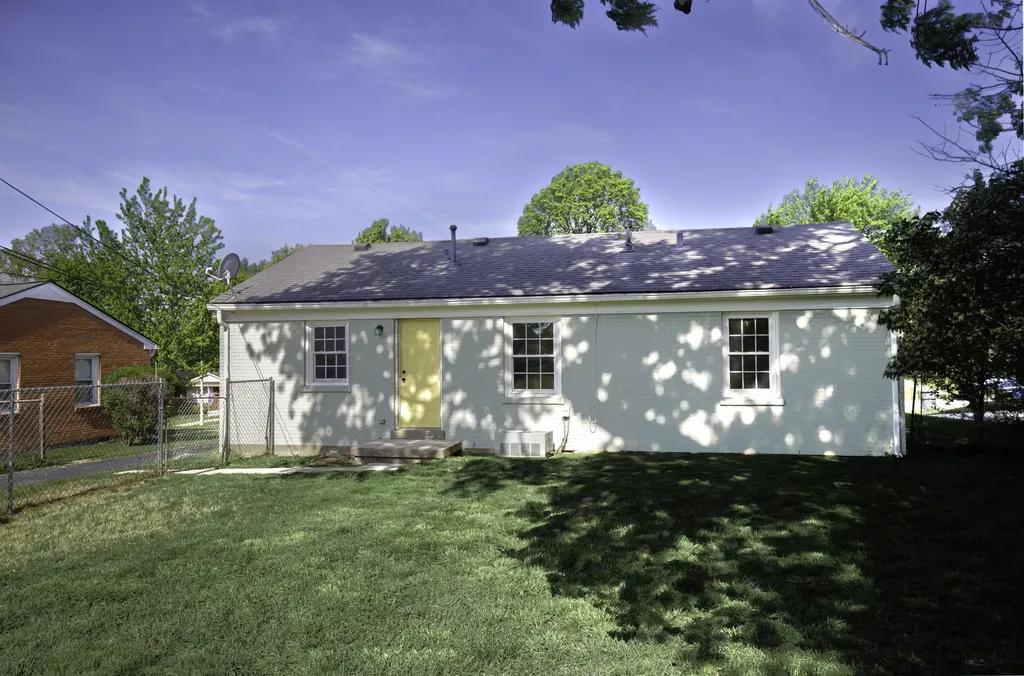 1746 Gettysburg Road Lexington KY 40504