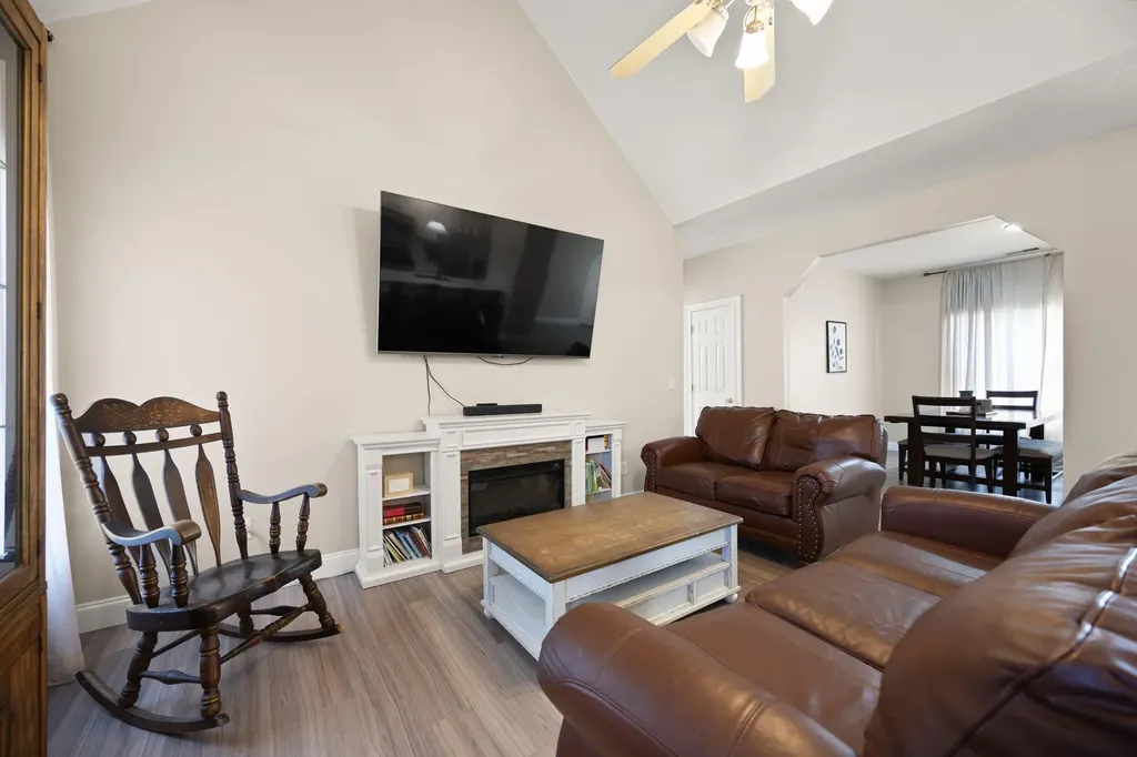 372 Ridgewood Drive Somerset KY 42503