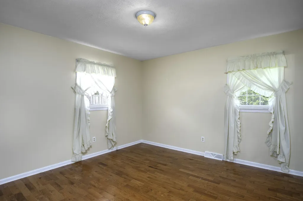 836 Kingsway Drive Versailles KY 40383