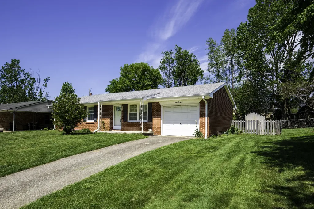 836 Kingsway Drive Versailles KY 40383