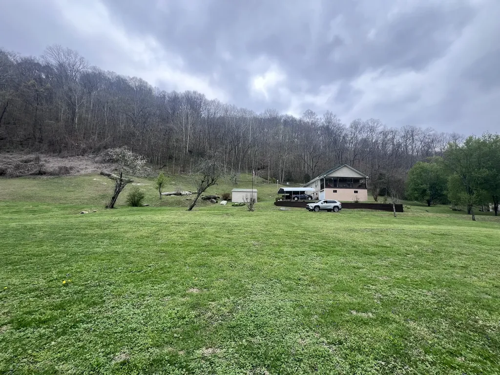 59 River Road Miracle KY 40856