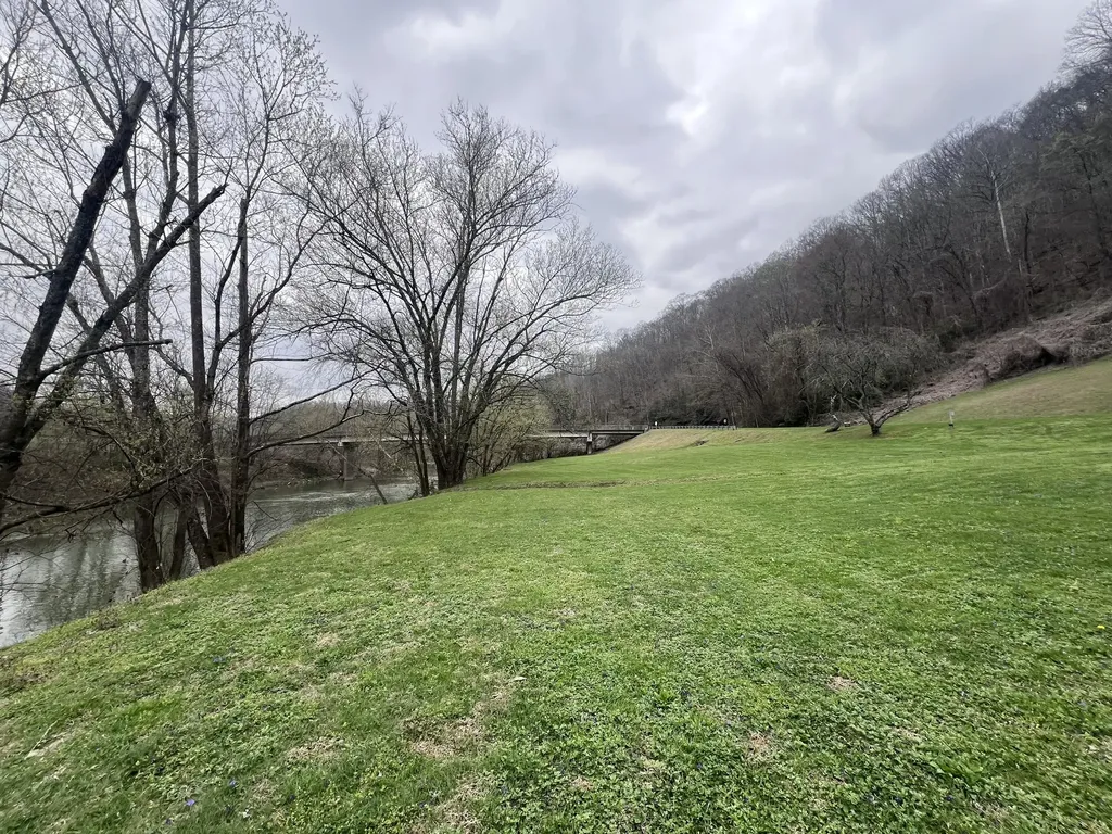 59 River Road Miracle KY 40856