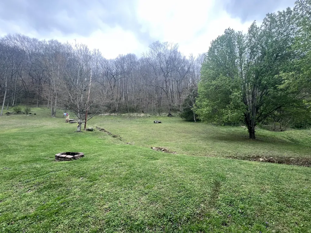 59 River Road Miracle KY 40856