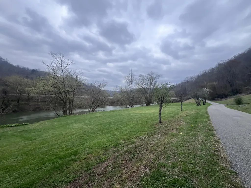 59 River Road Miracle KY 40856