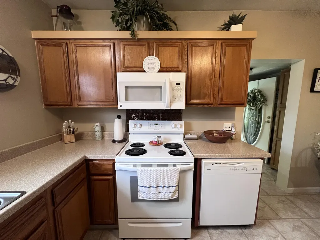 59 River Road Miracle KY 40856