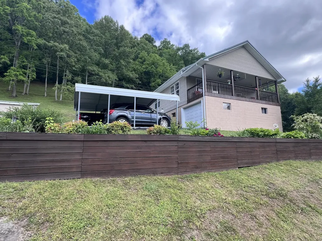 59 River Road Miracle KY 40856