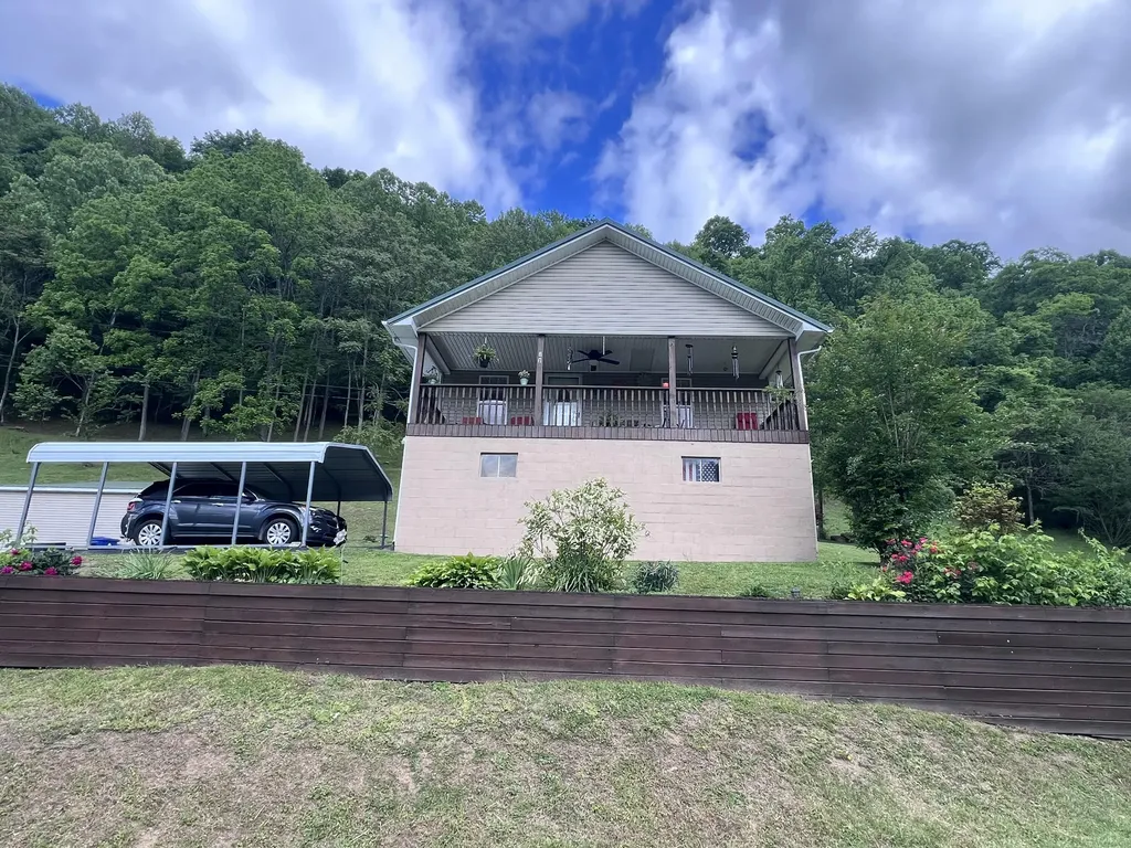 59 River Road Miracle KY 40856