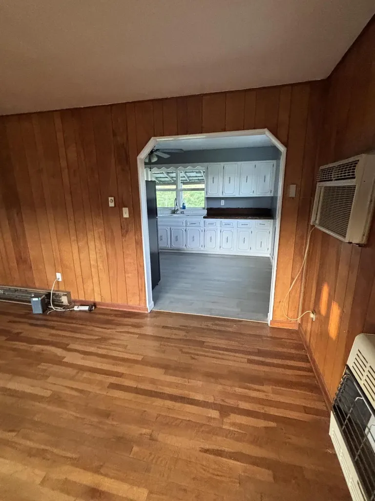50 W Maytown Road Ezel KY 41425