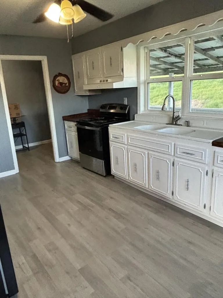 50 W Maytown Road Ezel KY 41425