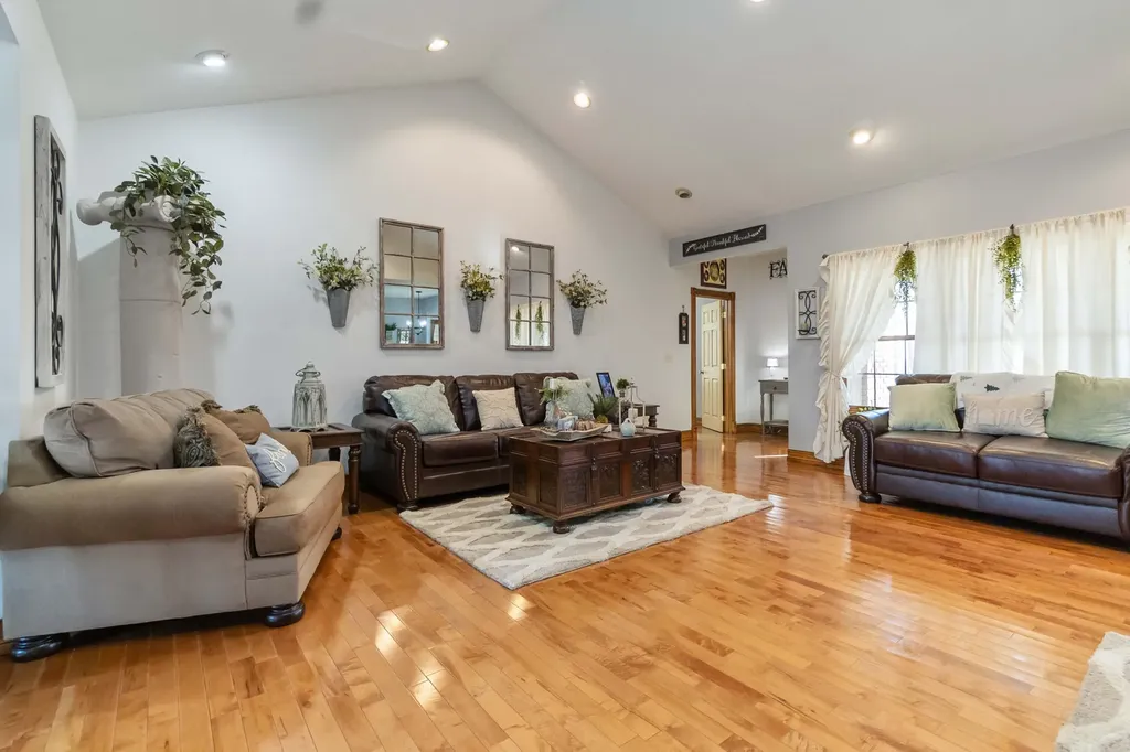 153 Otter Creek Road Strunk KY 42649