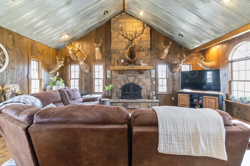 153 Otter Creek Road Strunk KY 42649