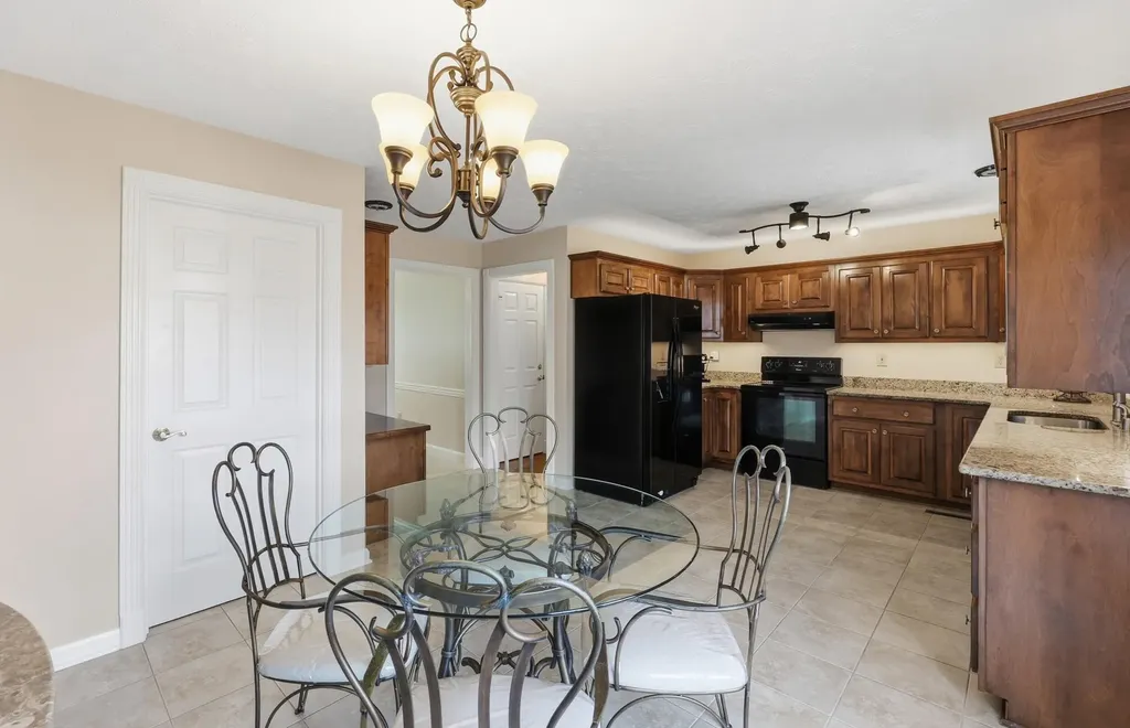 4733 Ironbridge Drive Lexington KY 40515