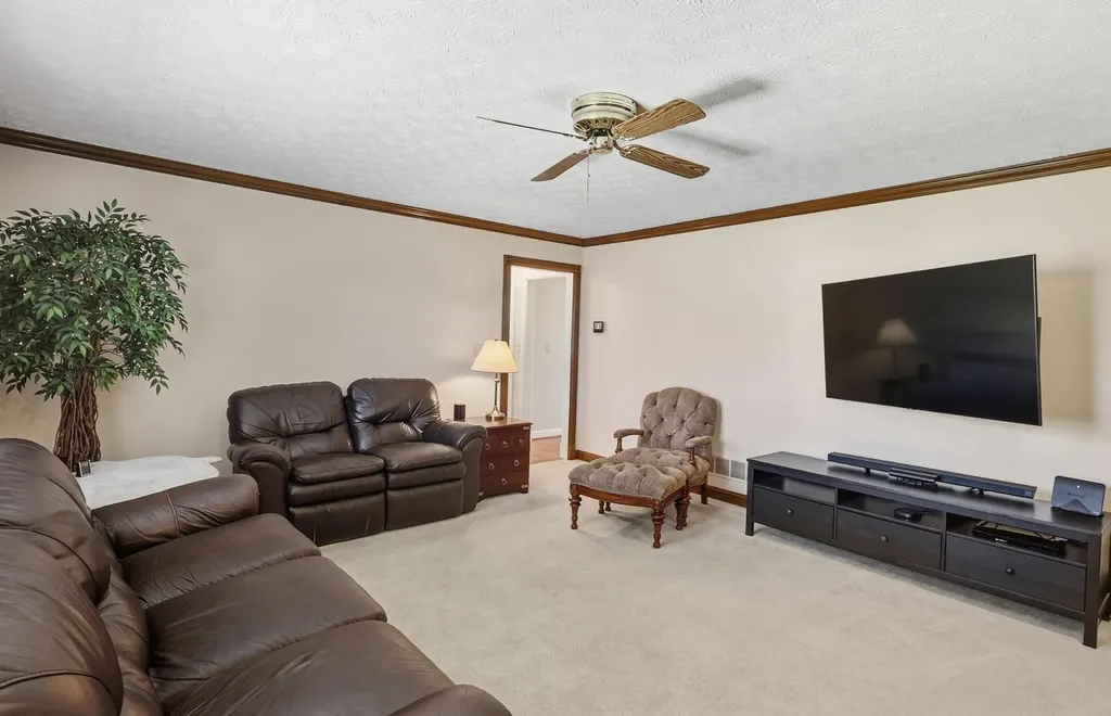 4733 Ironbridge Drive Lexington KY 40515