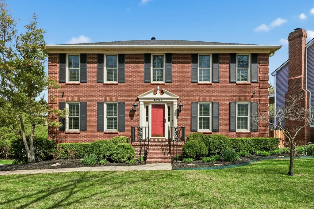 4733 Ironbridge Drive Lexington KY 40515