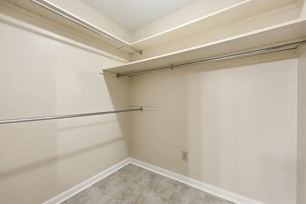 4733 Ironbridge Drive Lexington KY 40515