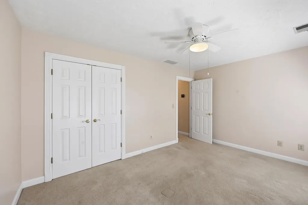 4733 Ironbridge Drive Lexington KY 40515