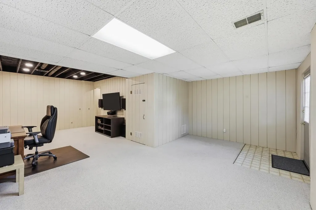 4733 Ironbridge Drive Lexington KY 40515