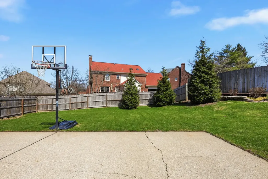 4733 Ironbridge Drive Lexington KY 40515