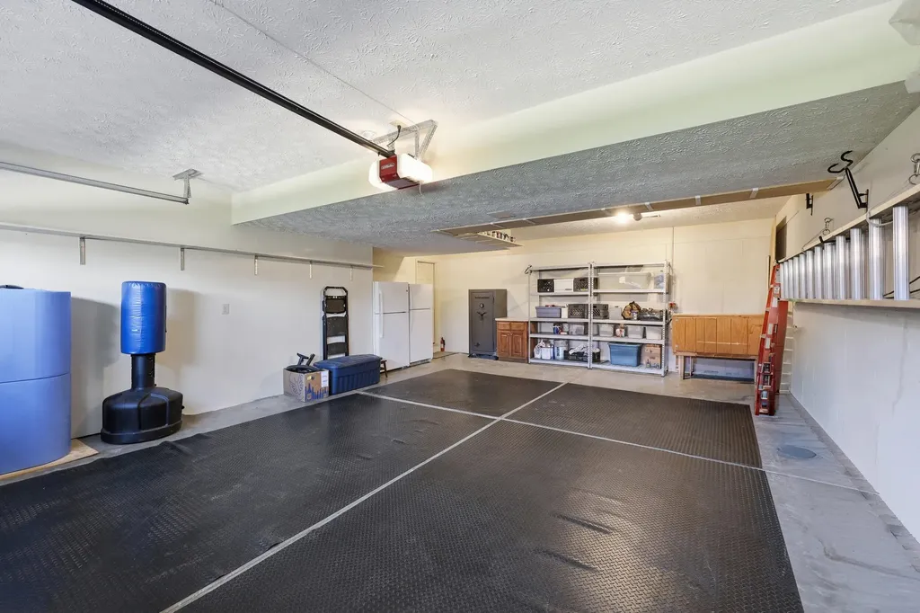 4733 Ironbridge Drive Lexington KY 40515