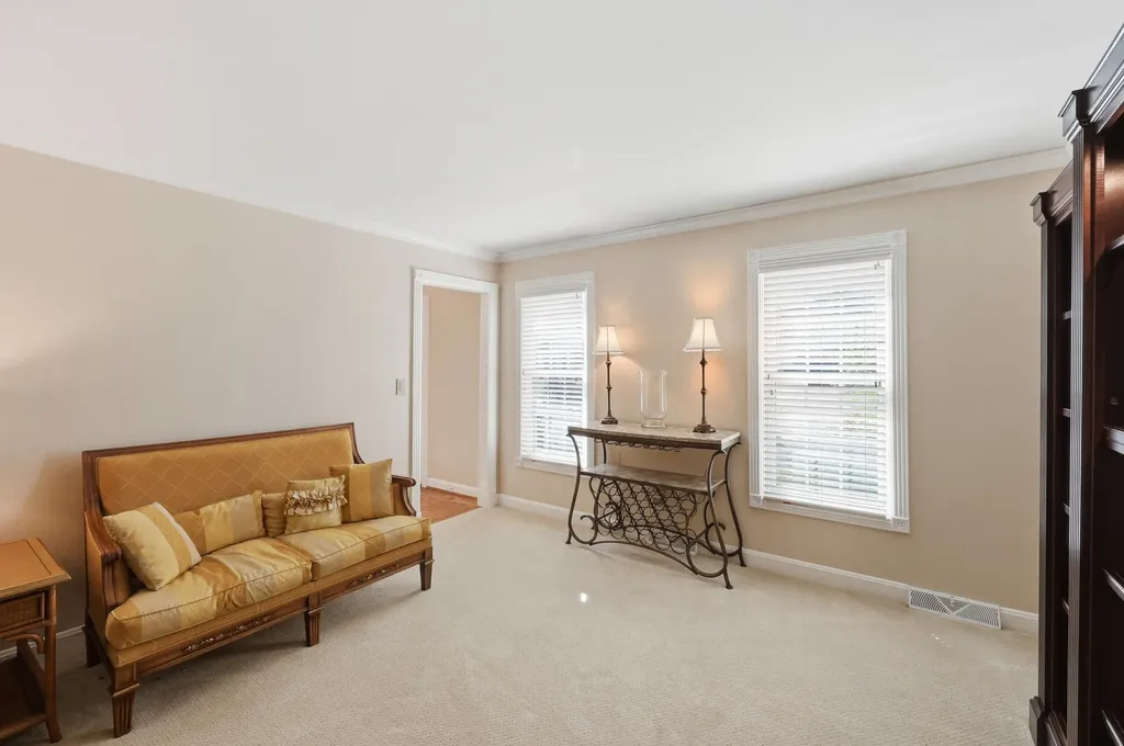 4733 Ironbridge Drive Lexington KY 40515