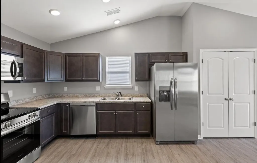 6072 Arbor Wds Way Richmond KY 40475