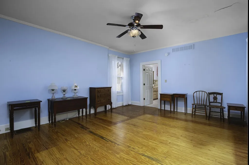 392-394 Lexington Road Versailles KY 40383