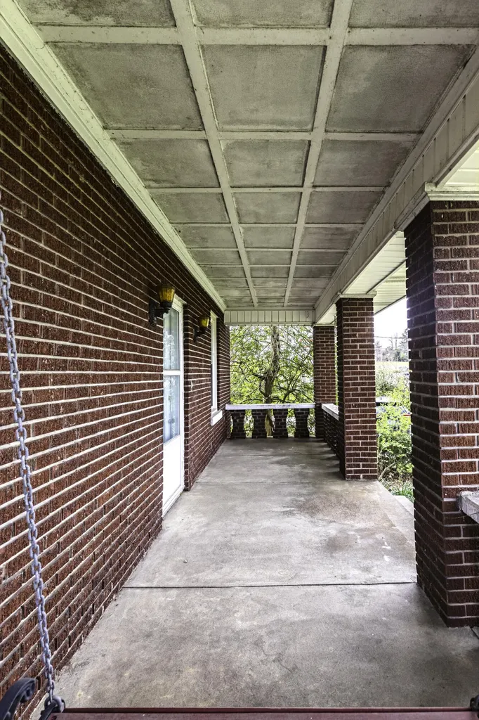 392-394 Lexington Road Versailles KY 40383