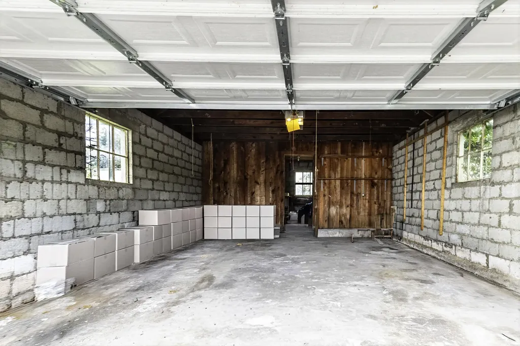 392-394 Lexington Road Versailles KY 40383