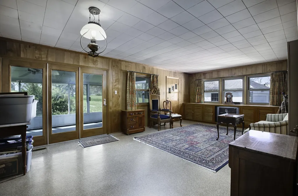 392-394 Lexington Road Versailles KY 40383