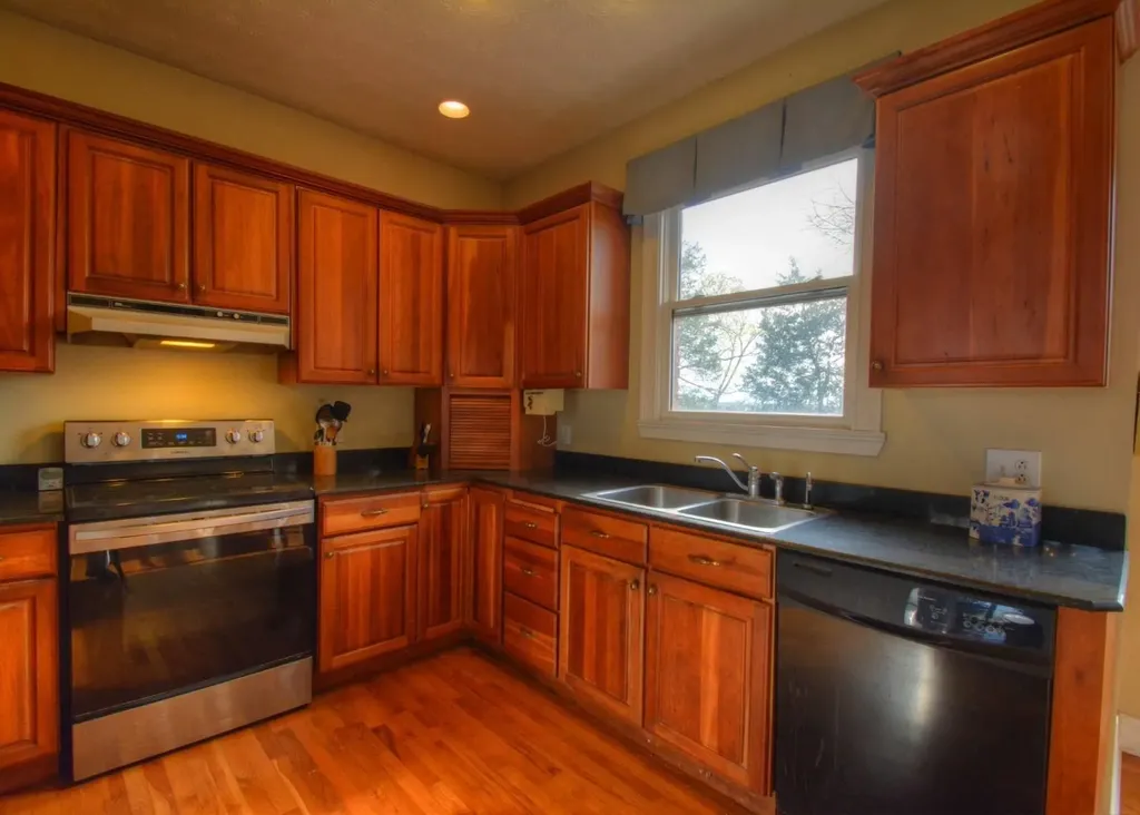 2315 Oregon Road Versailles KY 40383