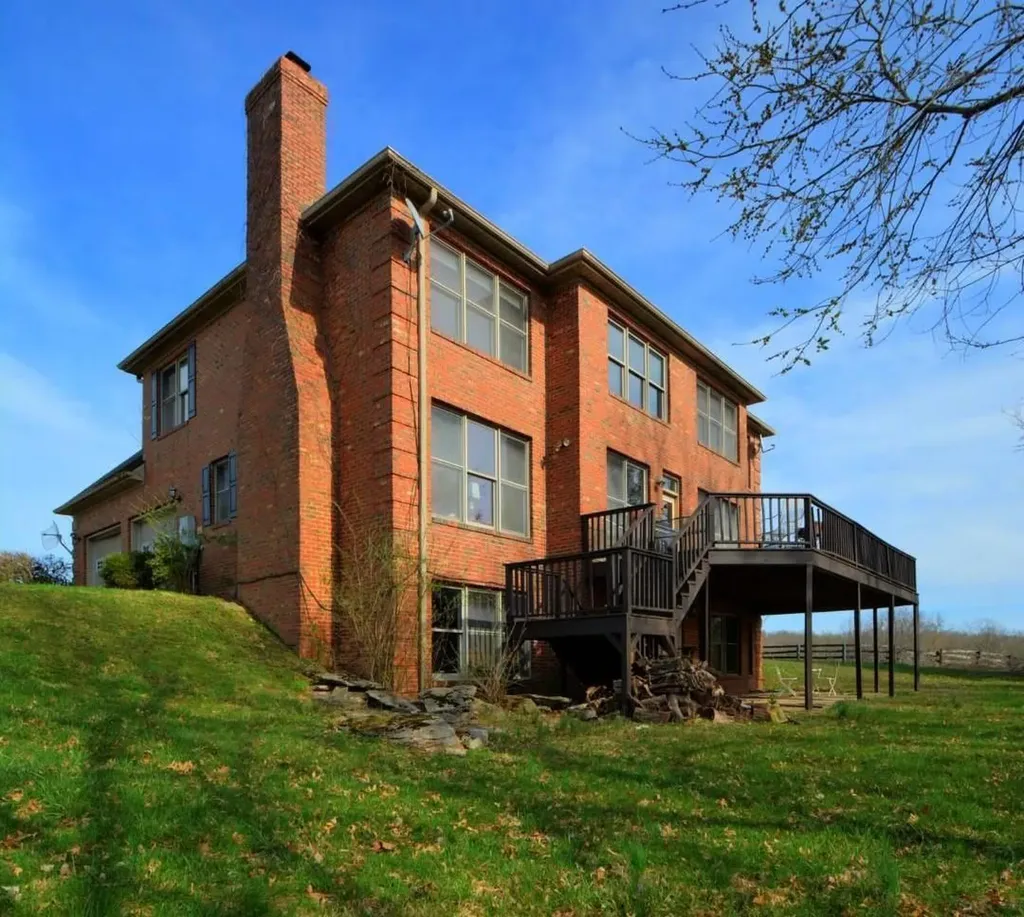2315 Oregon Road Versailles KY 40383