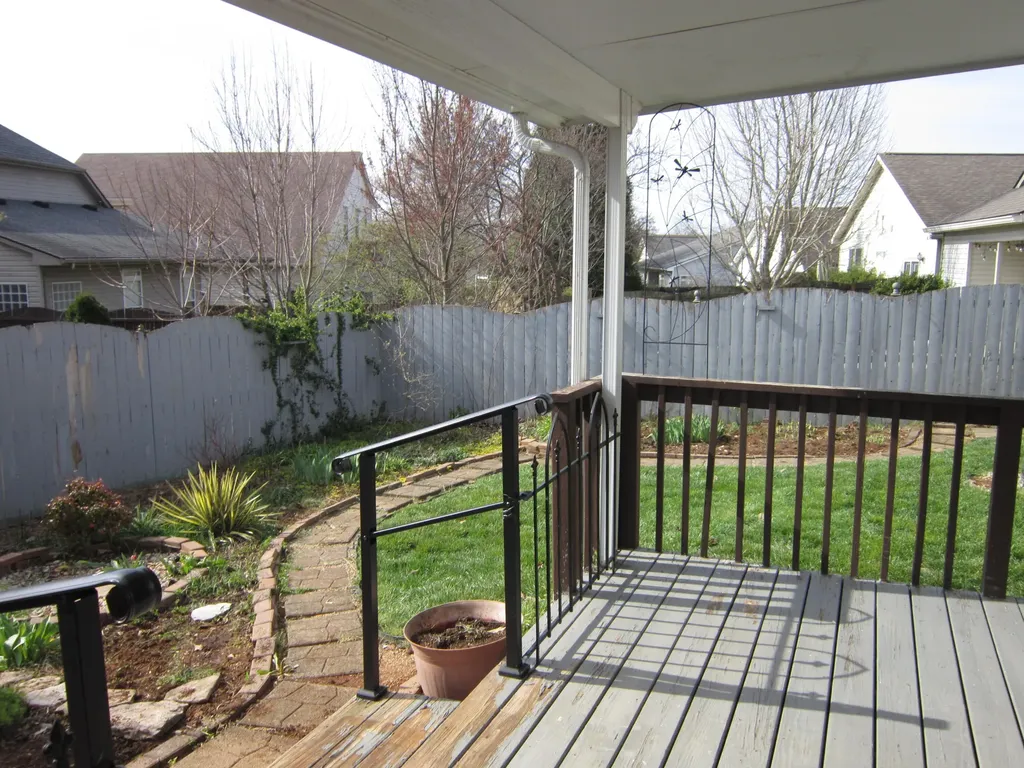 332 Ella Rae Lane Lexington KY 40511
