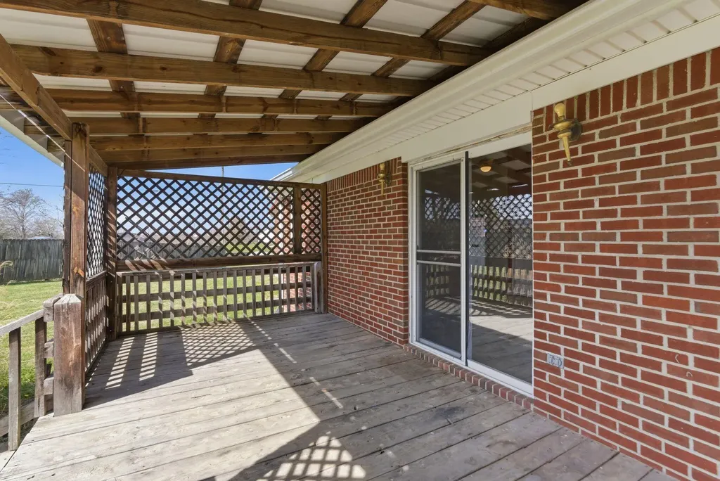 1143 Breezy Lane Berea KY 40403