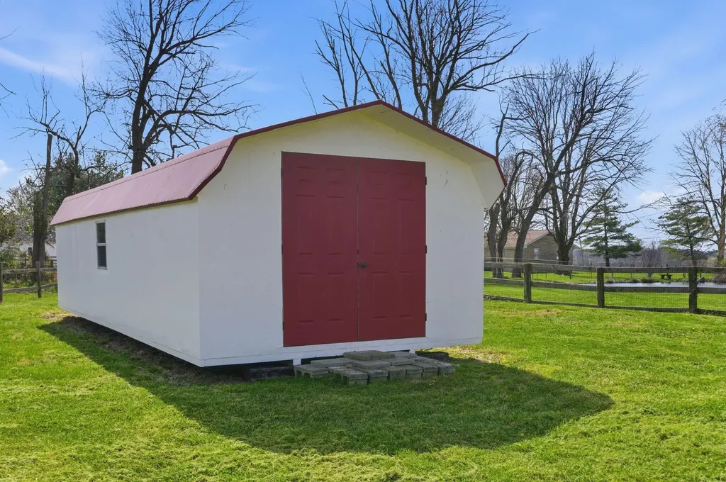 1143 Breezy Lane Berea KY 40403