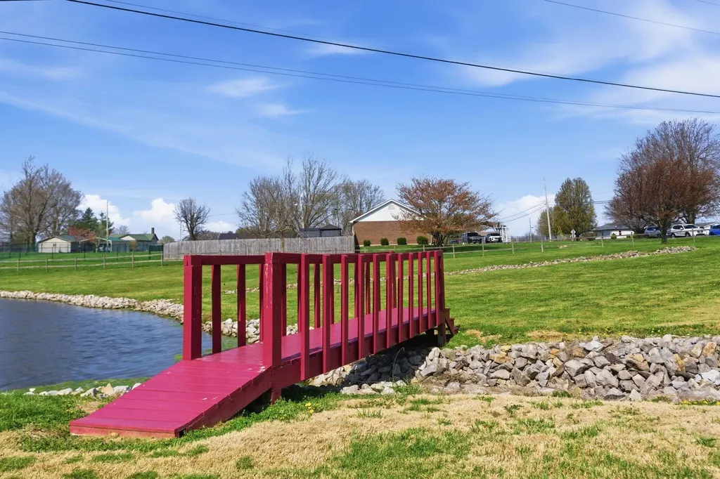 1143 Breezy Lane Berea KY 40403
