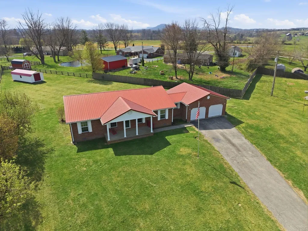 1143 Breezy Lane Berea KY 40403