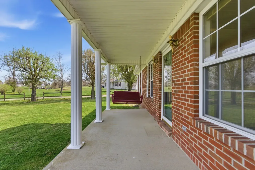 1143 Breezy Lane Berea KY 40403