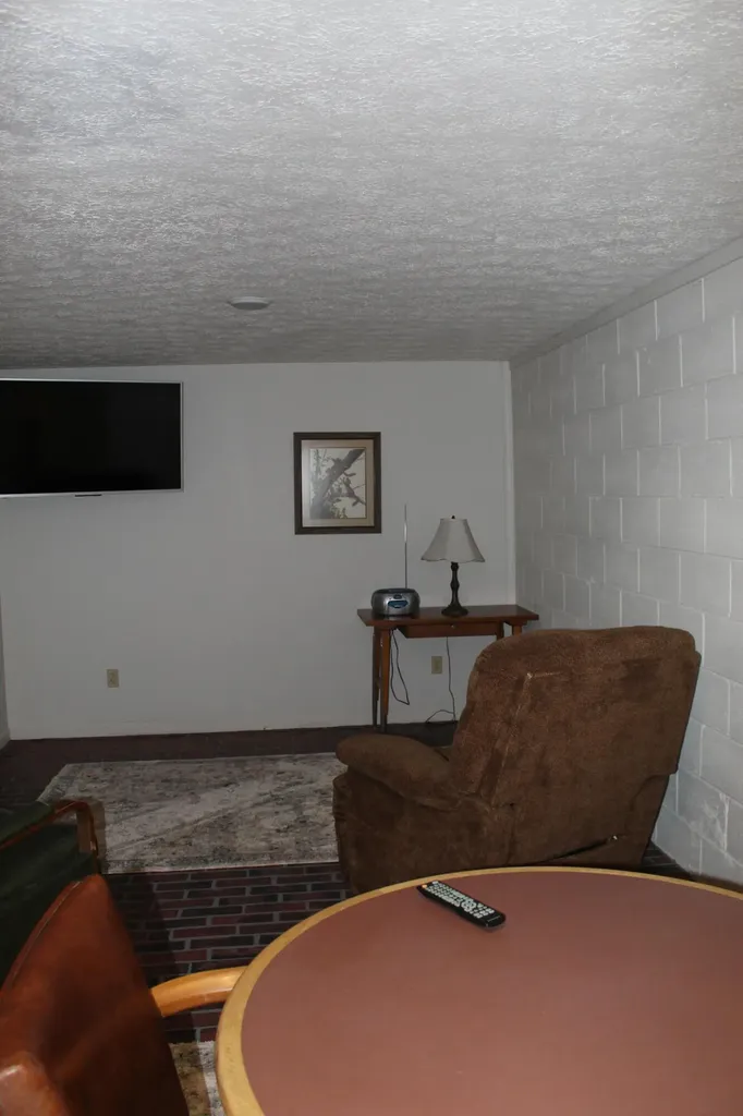 8455 Perryville Road Danville KY 40422