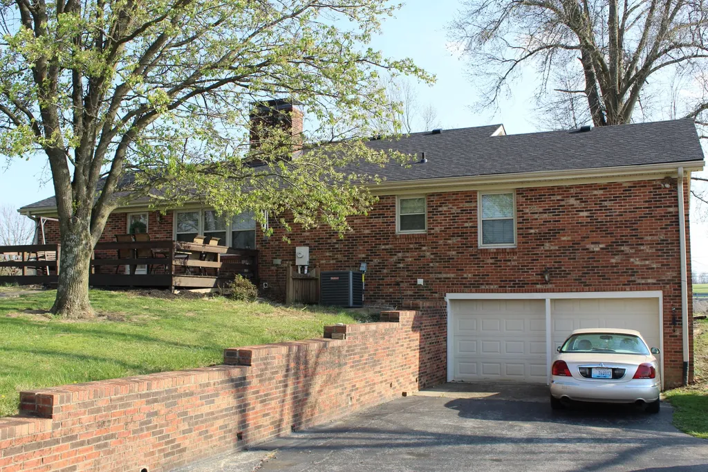 8455 Perryville Road Danville KY 40422
