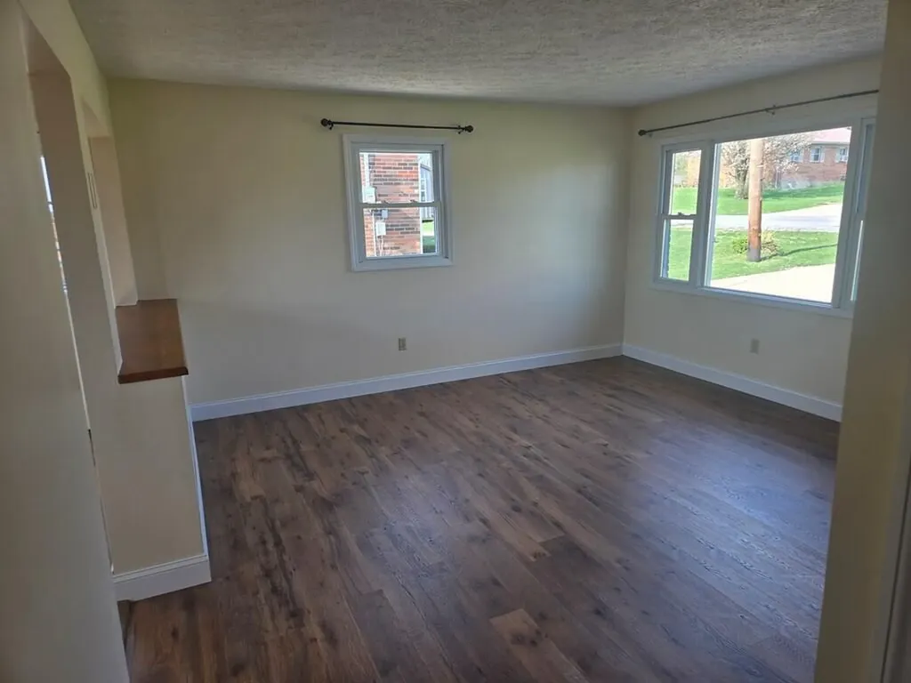 155 Alice Avenue Flemingsburg KY 41041
