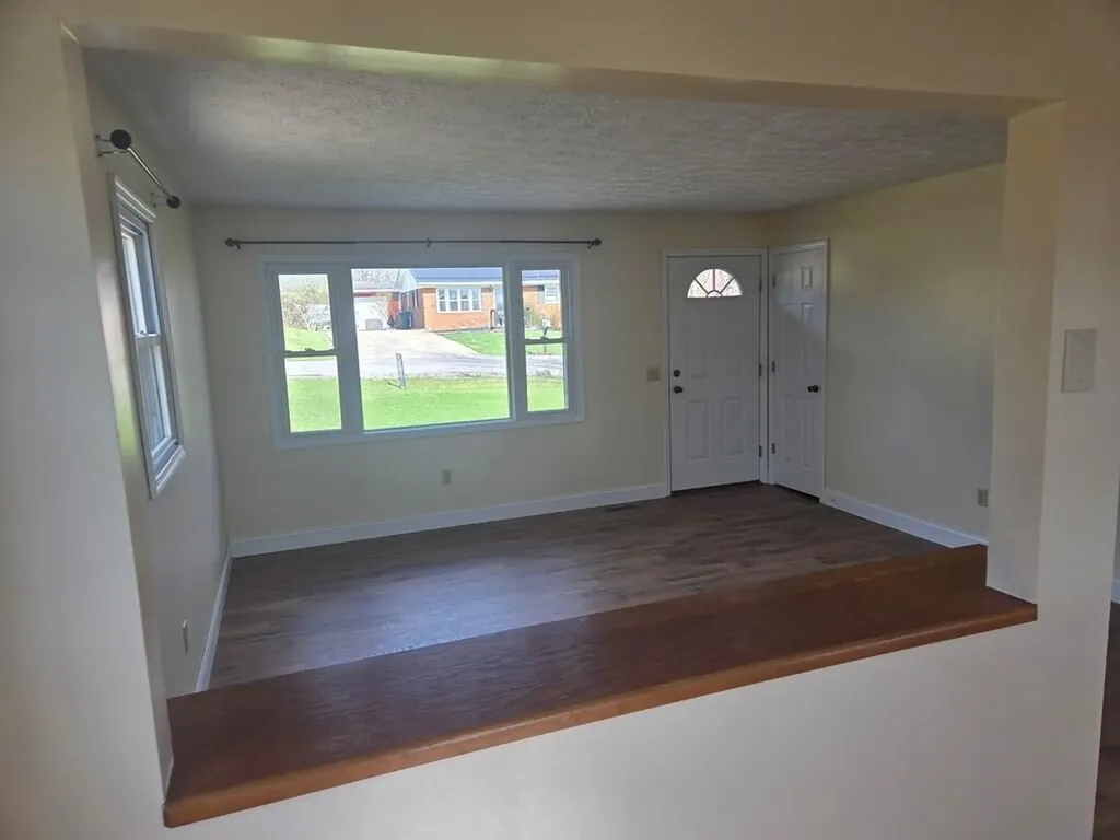 155 Alice Avenue Flemingsburg KY 41041