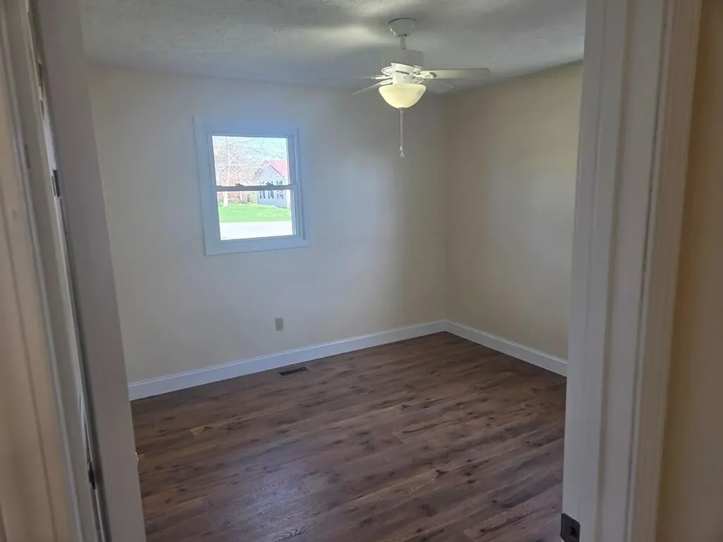 155 Alice Avenue Flemingsburg KY 41041