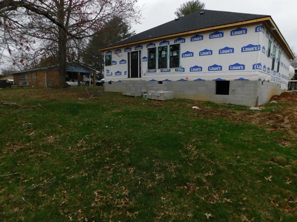 1634 Senator Lane London KY 40741