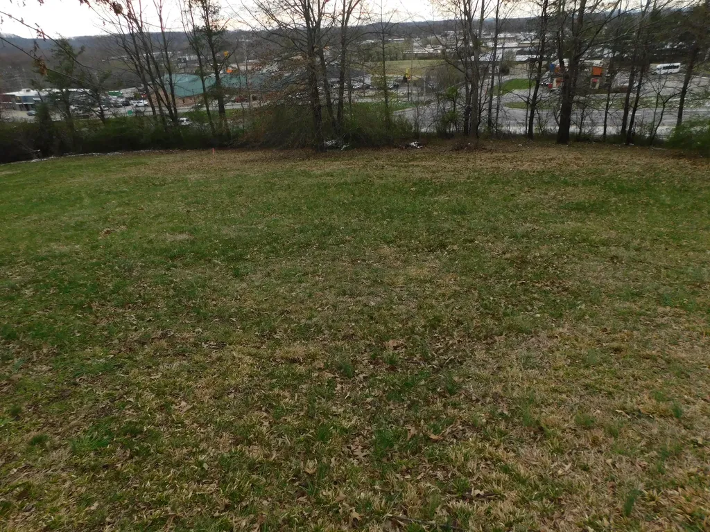 1634 Senator Lane London KY 40741