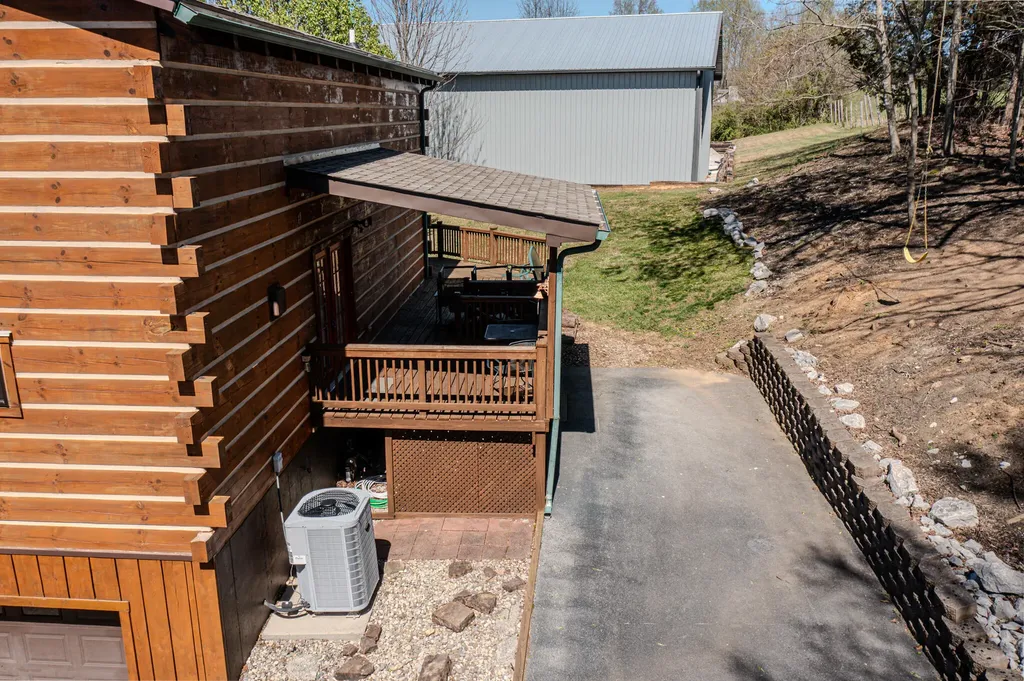 160 Mystic View Road Monticello KY 42633